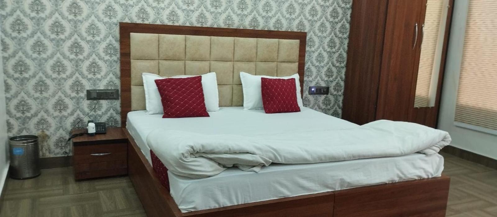 The Singhasan Nd Saffron Hotel Jind Ngoại thất bức ảnh